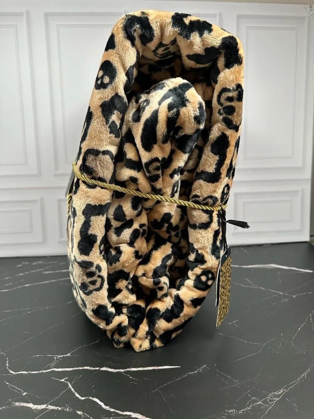 Rachel Roy Halloween Plush Blanket Full Queen Leopard Skull Print Tan Black